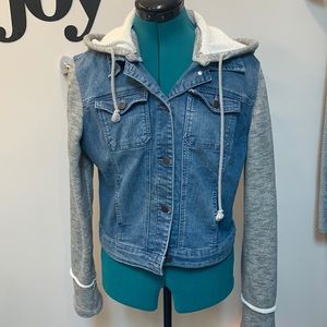 Jean jacket with gray sleeves
